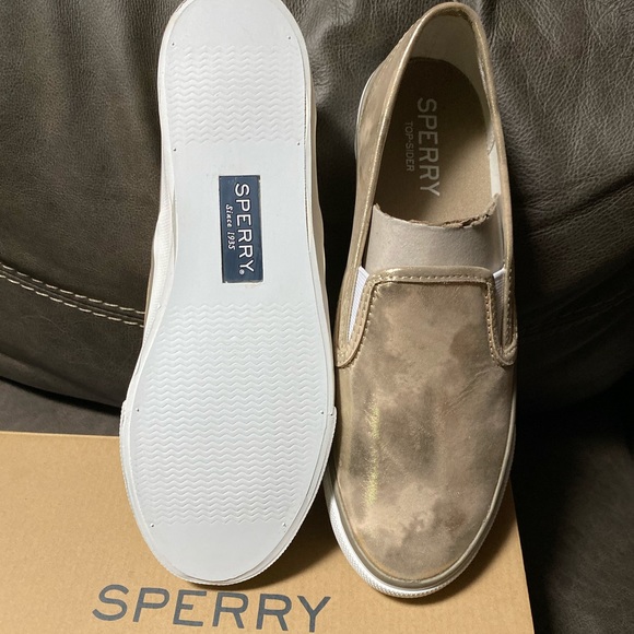 Platinum Sperry - Picture 6 of 6